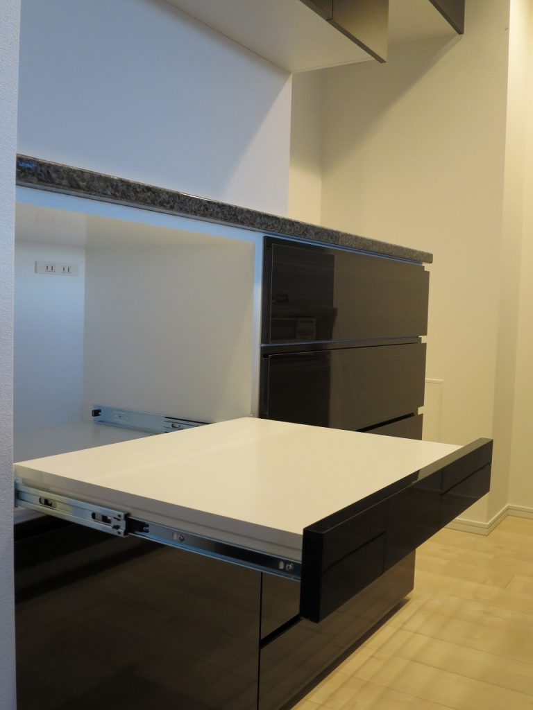 オーダー食器棚の 炊飯器スライド収納 使い勝手の良い配置は 最新 オーダー家具のお役立ち情報