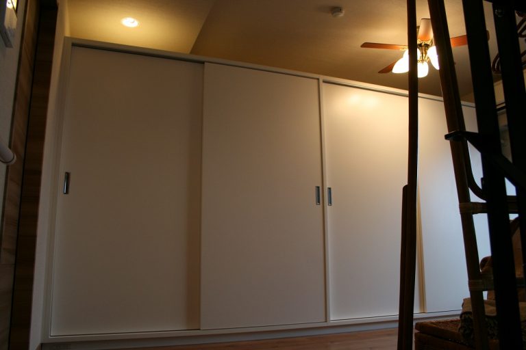 オーダーで クローゼット ワードローブ を検討する時の お得な裏技 最新 オーダー家具のお役立ち情報