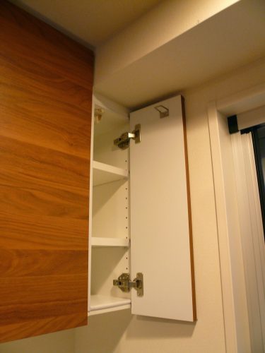 梁があればオーダー家具。無駄な隙間を生まず収納力も最大限に増やせます。